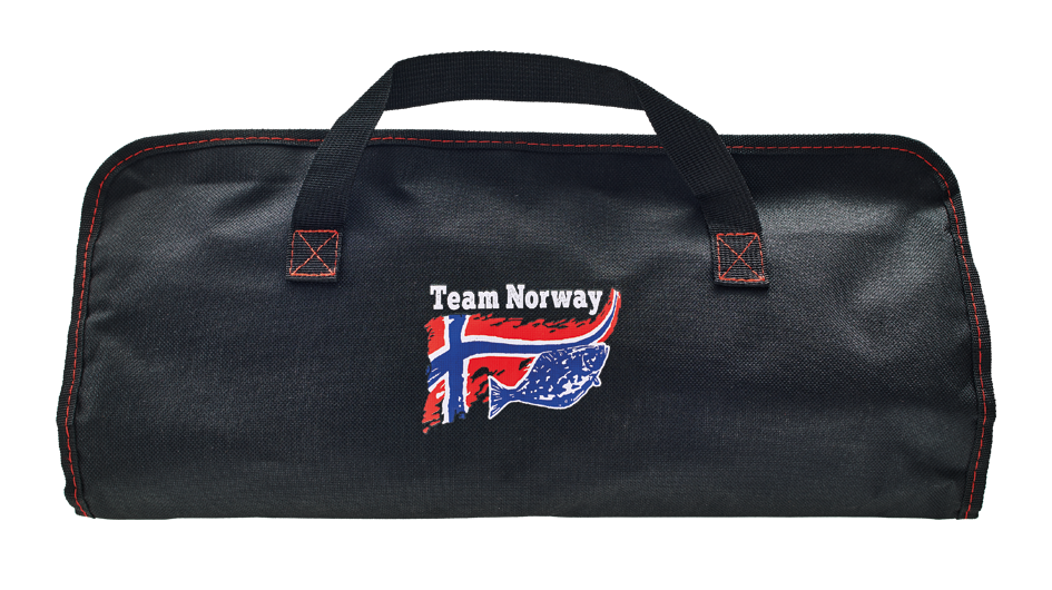 Schwarze Angeltasche mit „Team Norway“-Logo zur organisierten Aufbewahrung von Meeresangelausrüstung. – Fishing Adventure GmbH