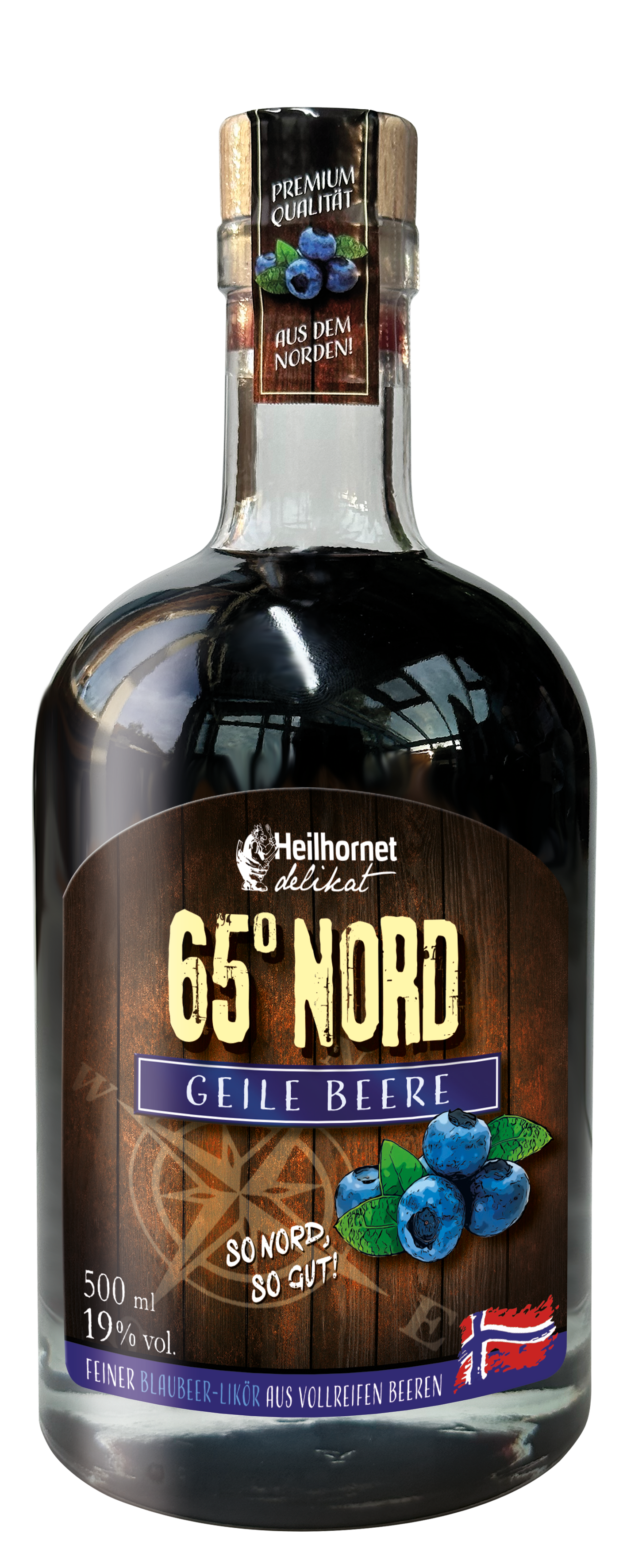Heilhornet 65° Nord Blaubeerlikör in einer Klarglasflasche mit hölzernem Hintergrundetikett und frischen Blaubeeren. – Fishing Adventure GmbH